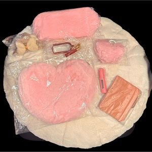 Women’s Accessories - Bundle 1